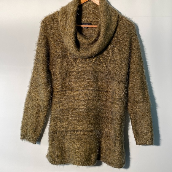 Parkhurst - Women’s, fluffy knit sweater. Size M - Picture 1 of 10